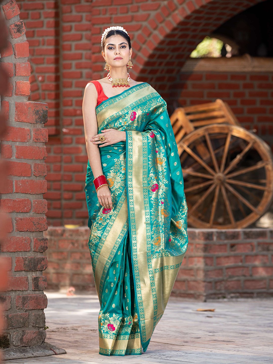 

KARAGIRI Blue & Gold-Coloured Ethnic Motifs Zari Silk Blend Banarasi Saree