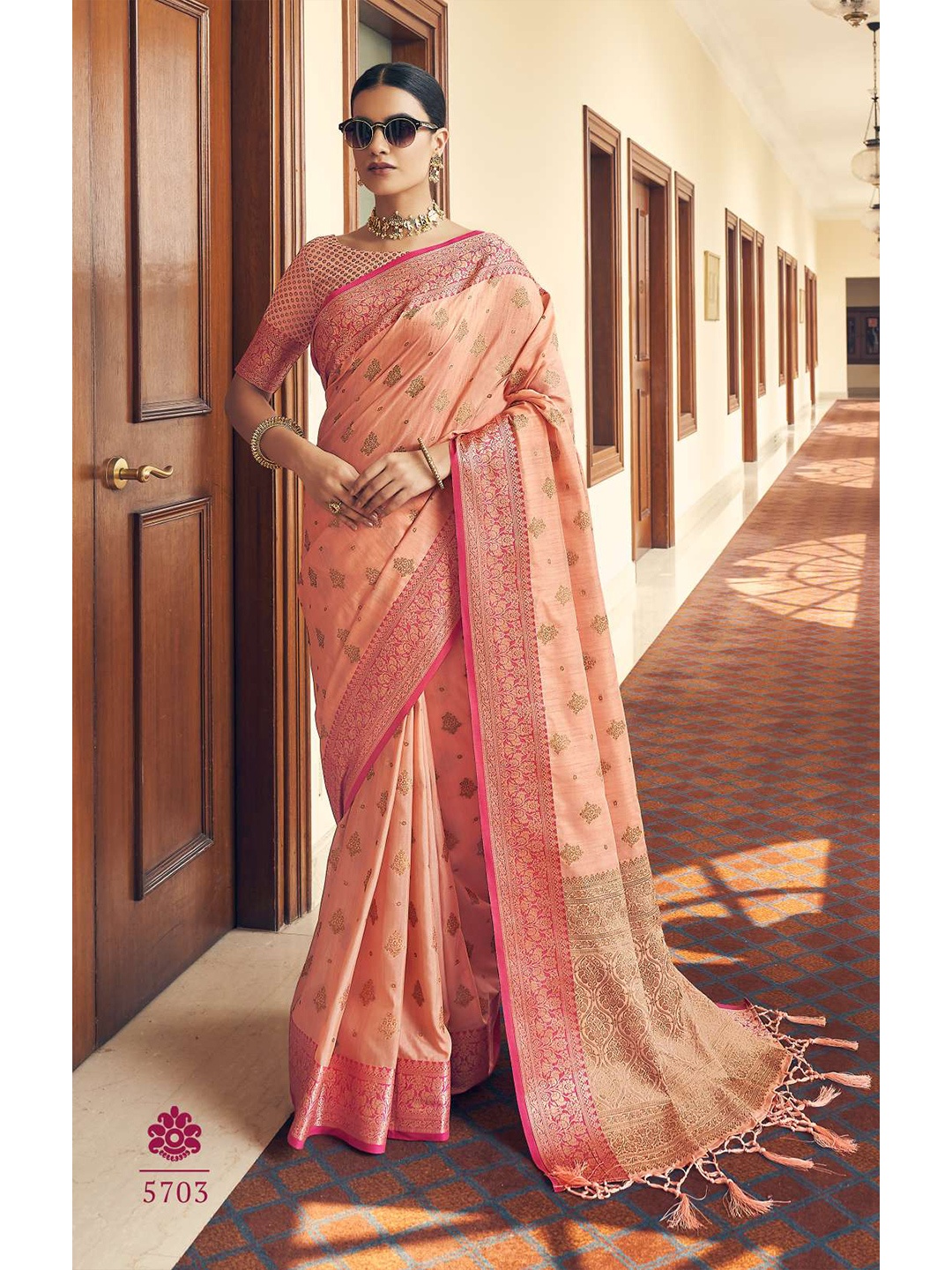

KARAGIRI Green & Gold Ethnic Motifs Zari Silk Blend Saree
