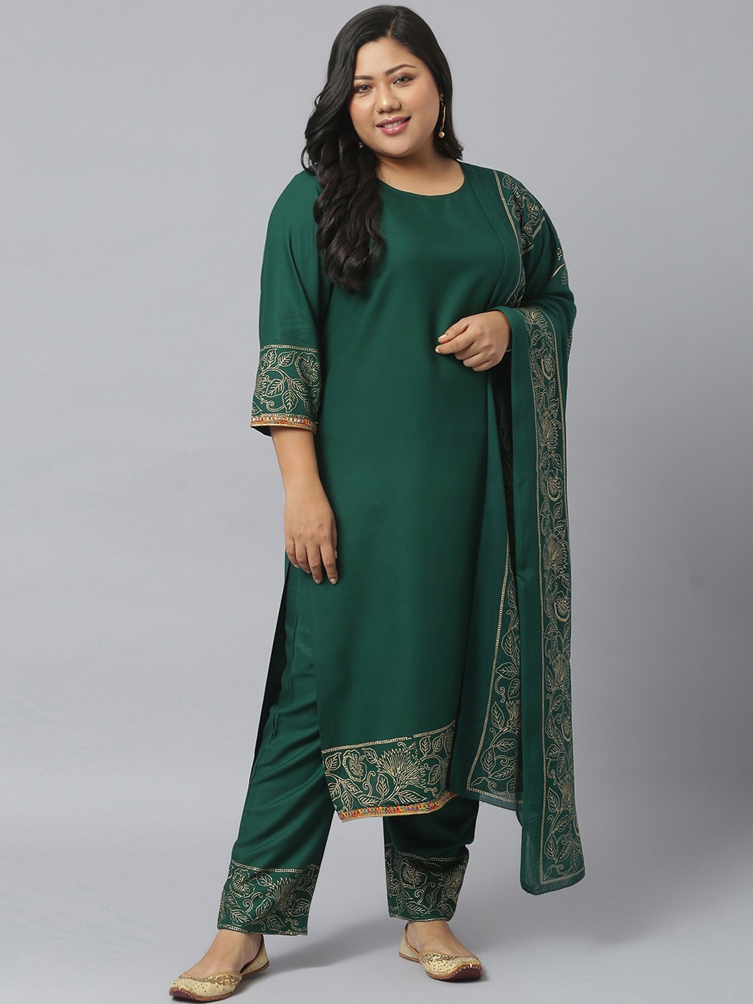

Stylum Women Green Floral Embroidered Kurta & Trousers With Dupatta