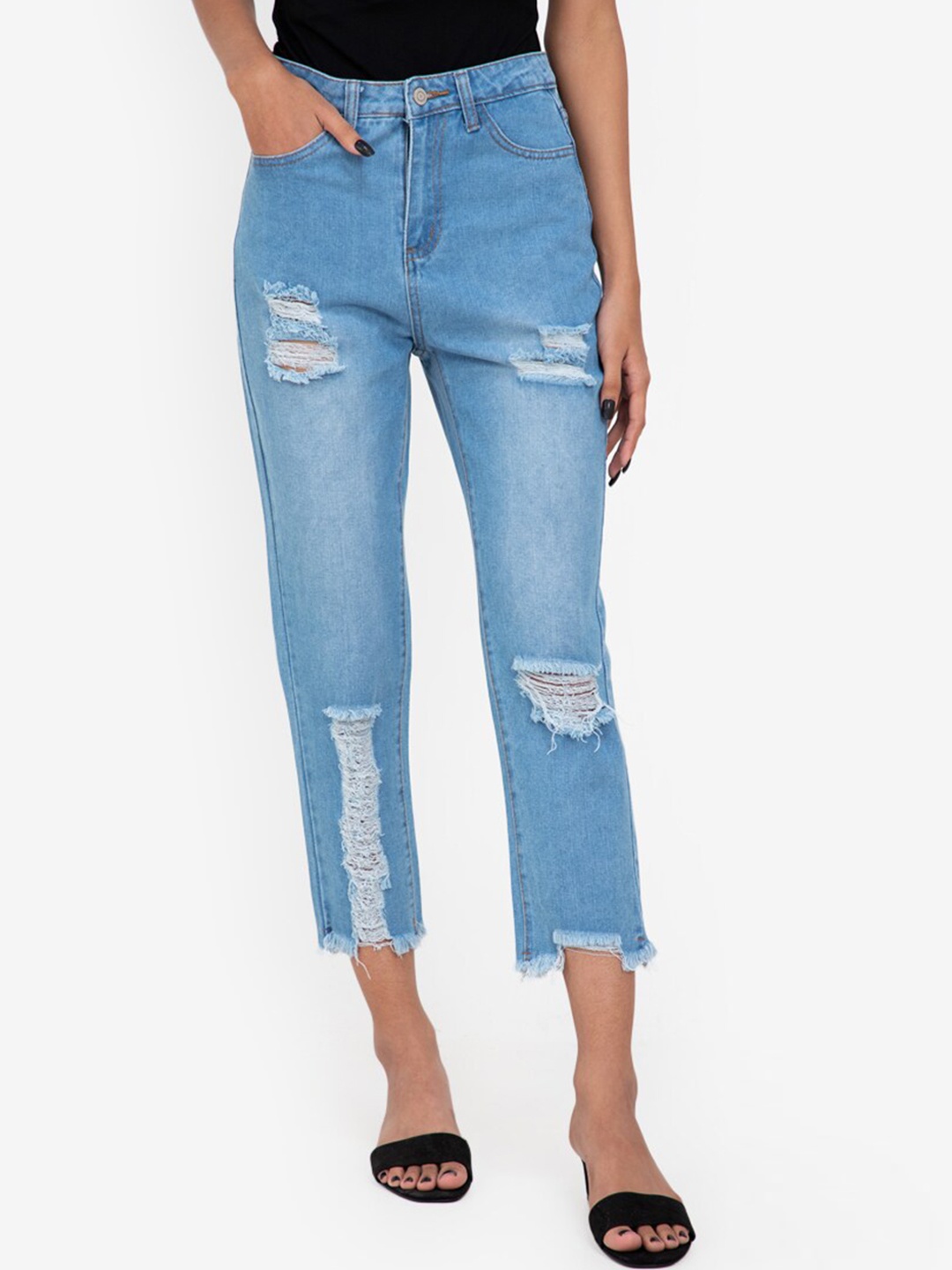 

ZALORA BASICS Blue Mildly Distressed Light Fade Cropped Jeans