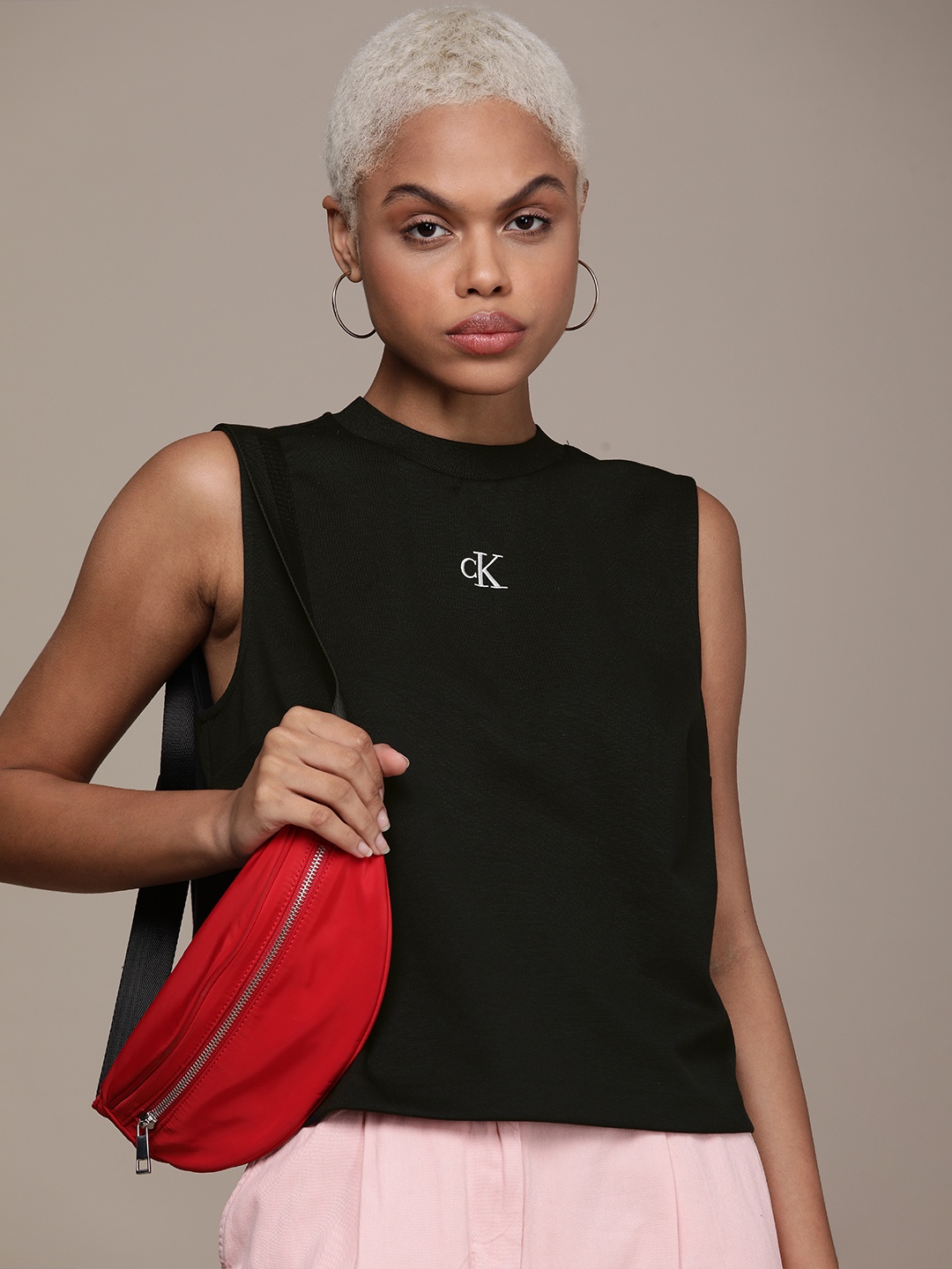 

Calvin Klein Jeans Women Black Printed T-shirt