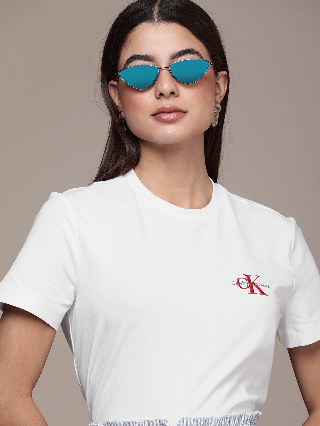 

Calvin Klein Jeans Women White Embroidery Detail T-shirt