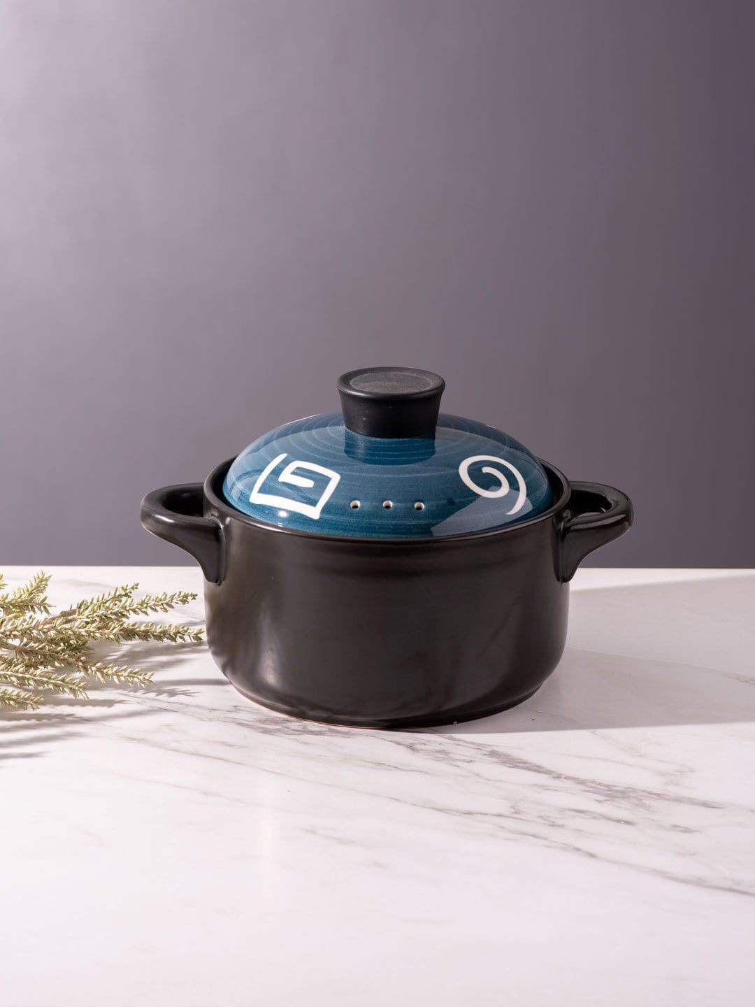 

THEDECORKART Black & Blue Porcelain Buffet Casserole with Lid