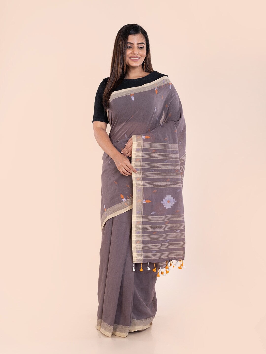 

ArtEastri Women Grey Woven Design