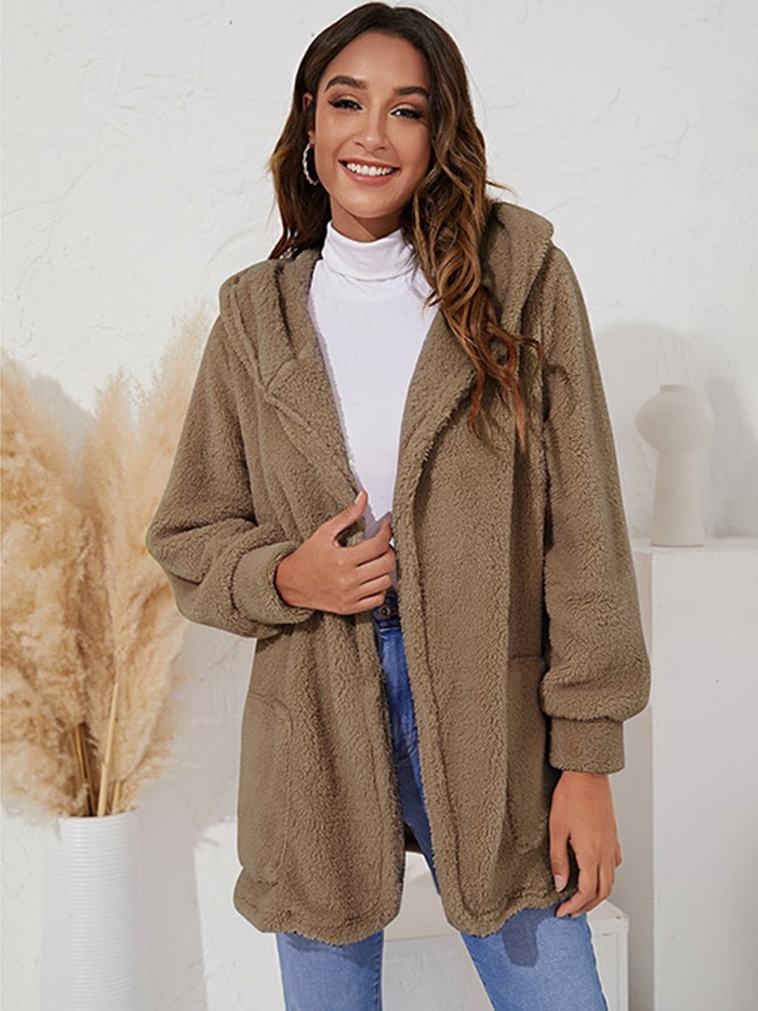 

BoStreet Women Olive Green Longline Tailored Jacket with Patchwork