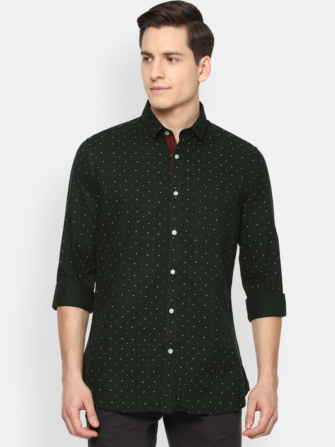 

Van Heusen Sport Men Black Slim Fit Printed Casual Shirt