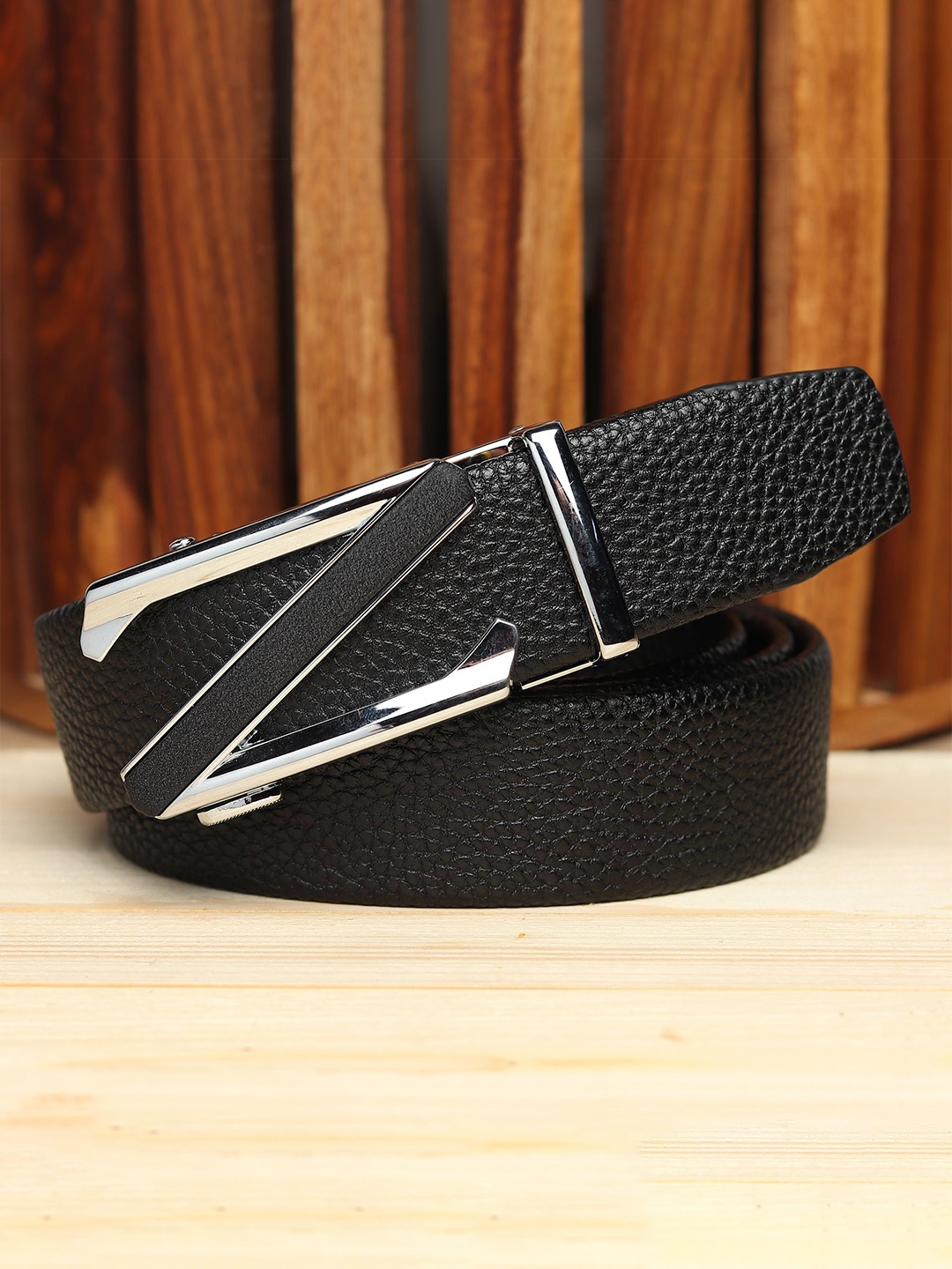 

Kastner Men Black Textured Belt