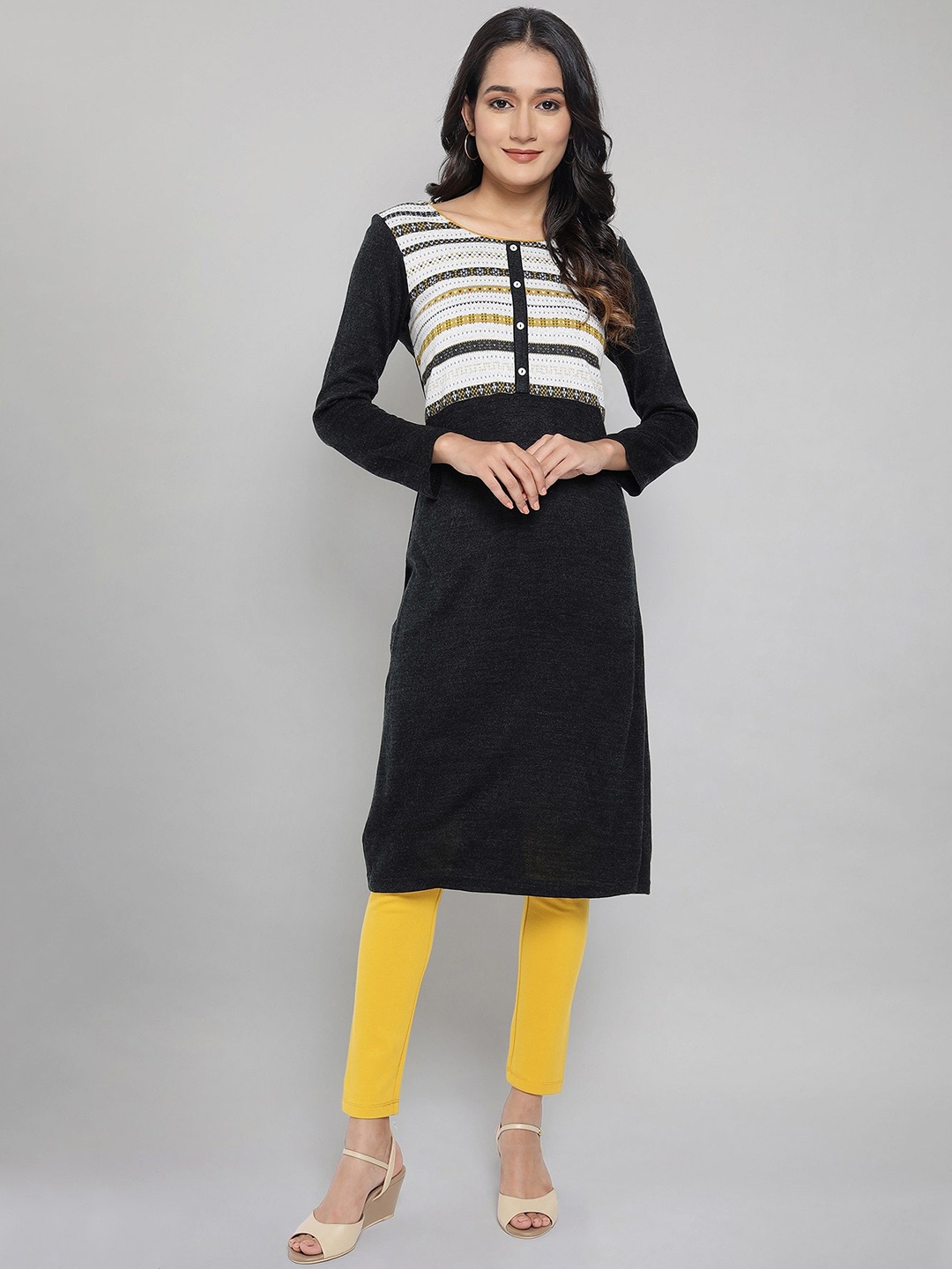 

AURELIA Women Charcoal & White Geometric Yoke Design Straight Kurta