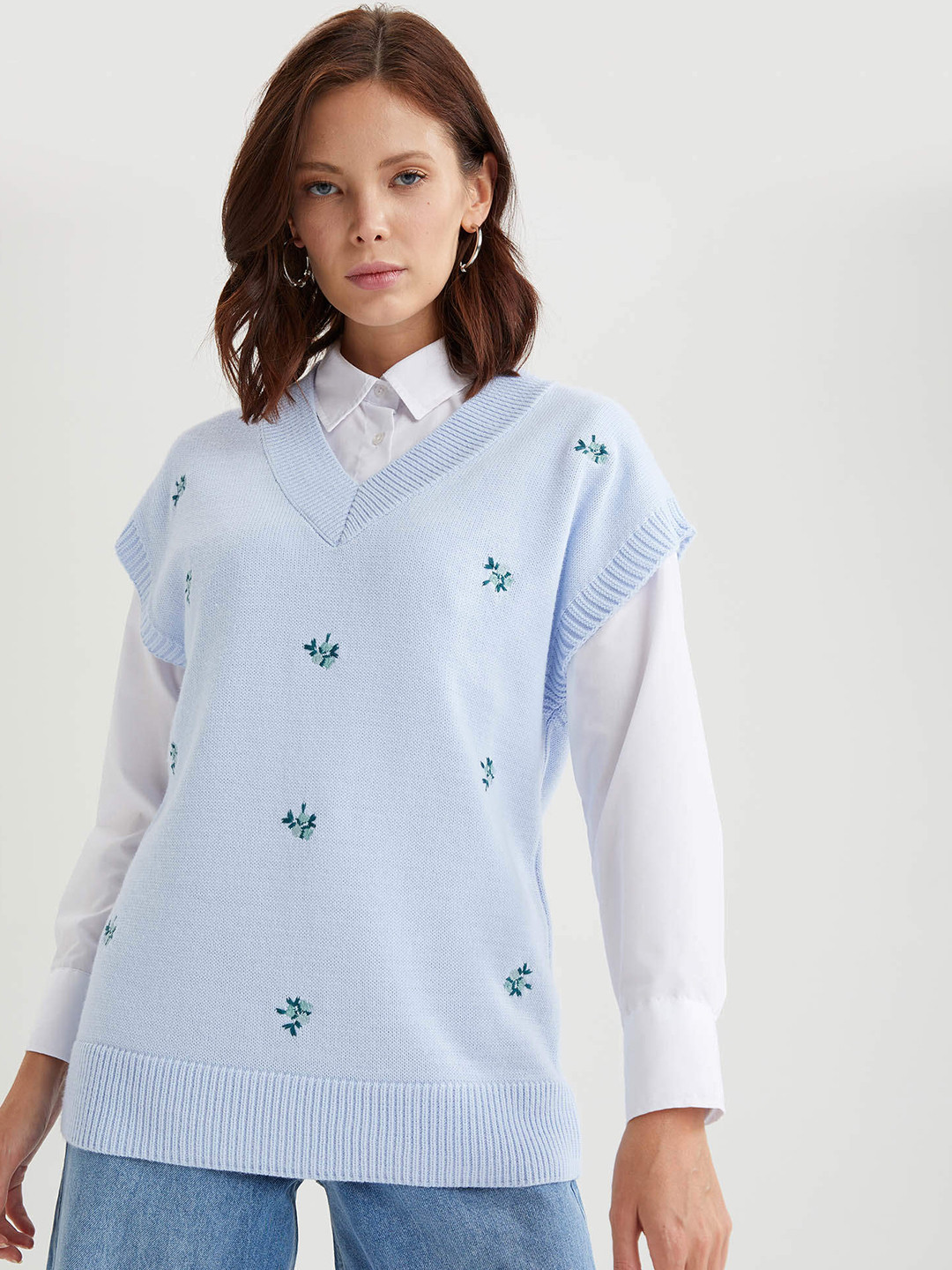 

DeFacto Women Blue Floral Embroidered Pullover