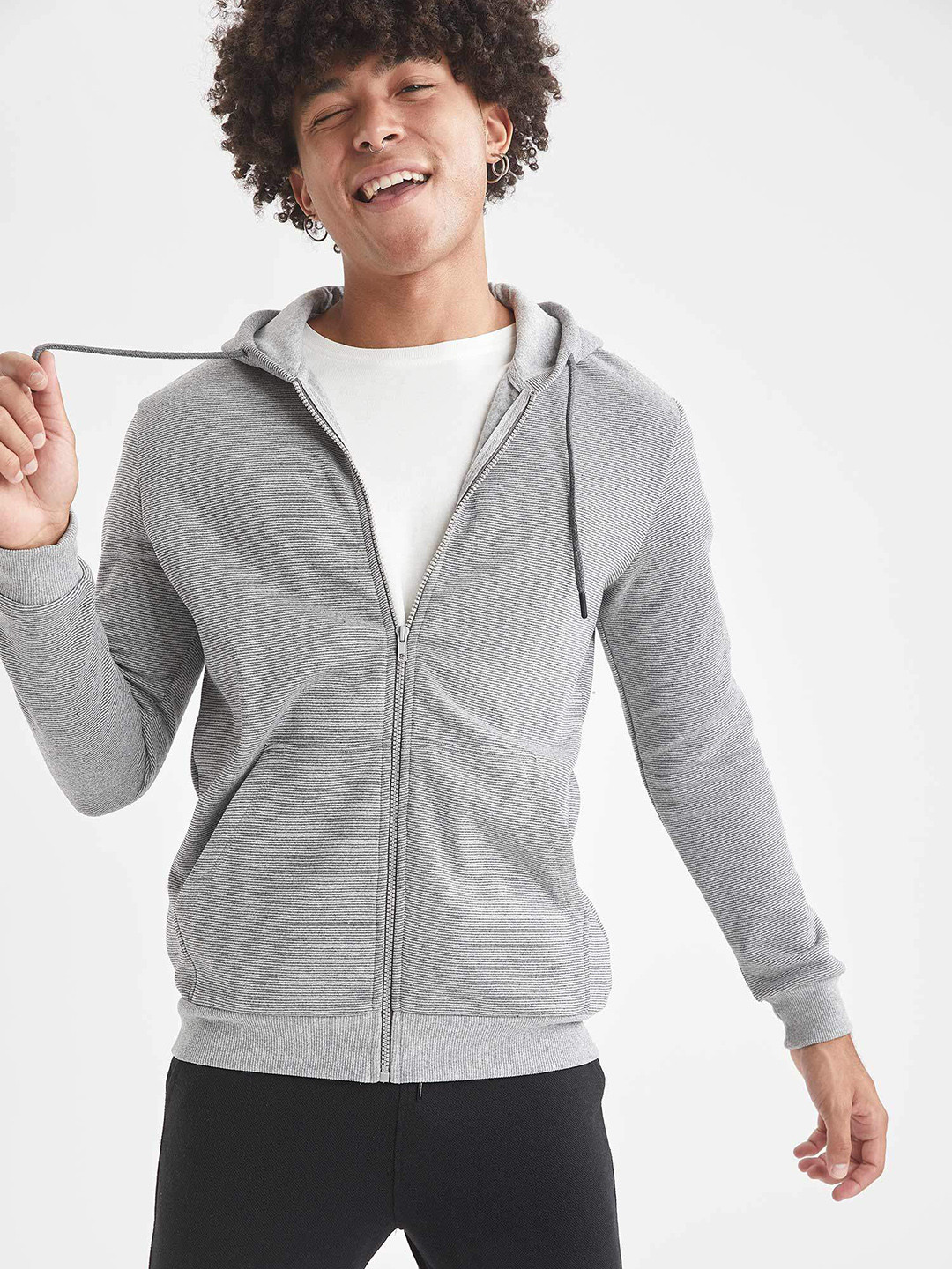

DeFacto Men Grey Melange Hooded Sweatshirt