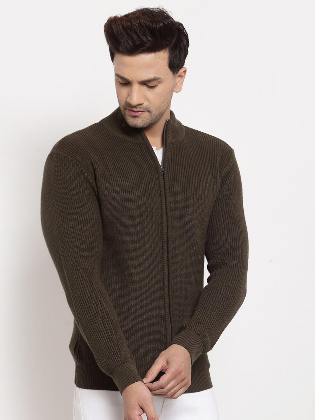 

Style Quotient Men Olive Green Solid Mock Collar Cardigan