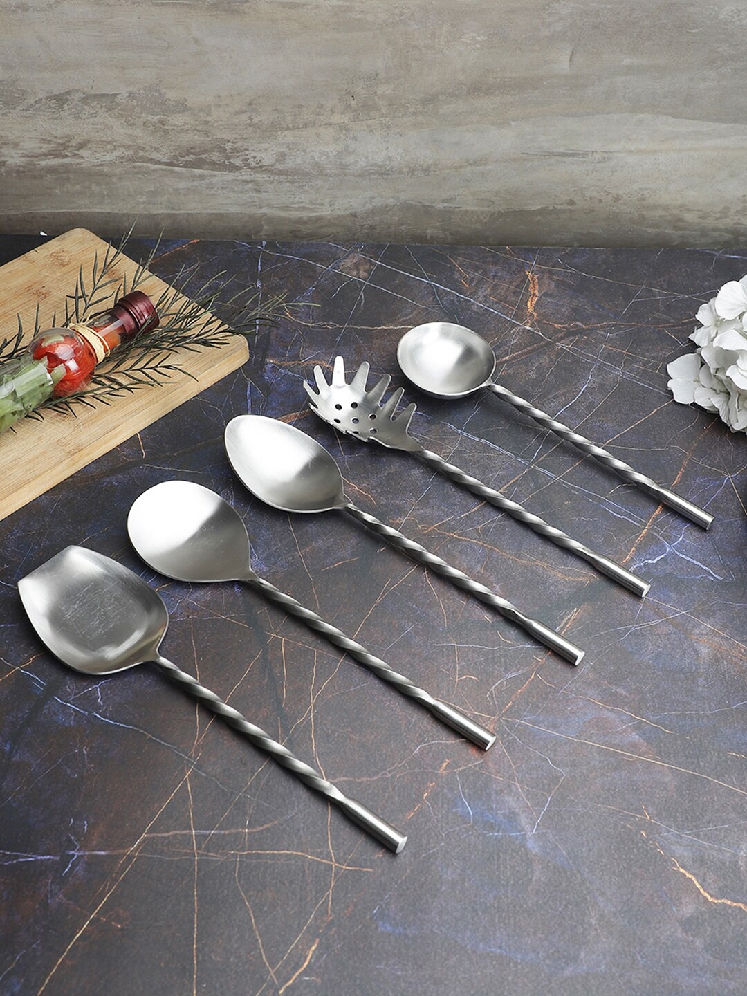 

VarEesha Set of 5 Twisted Matt Stainless Steel Serving Spoons, Silver