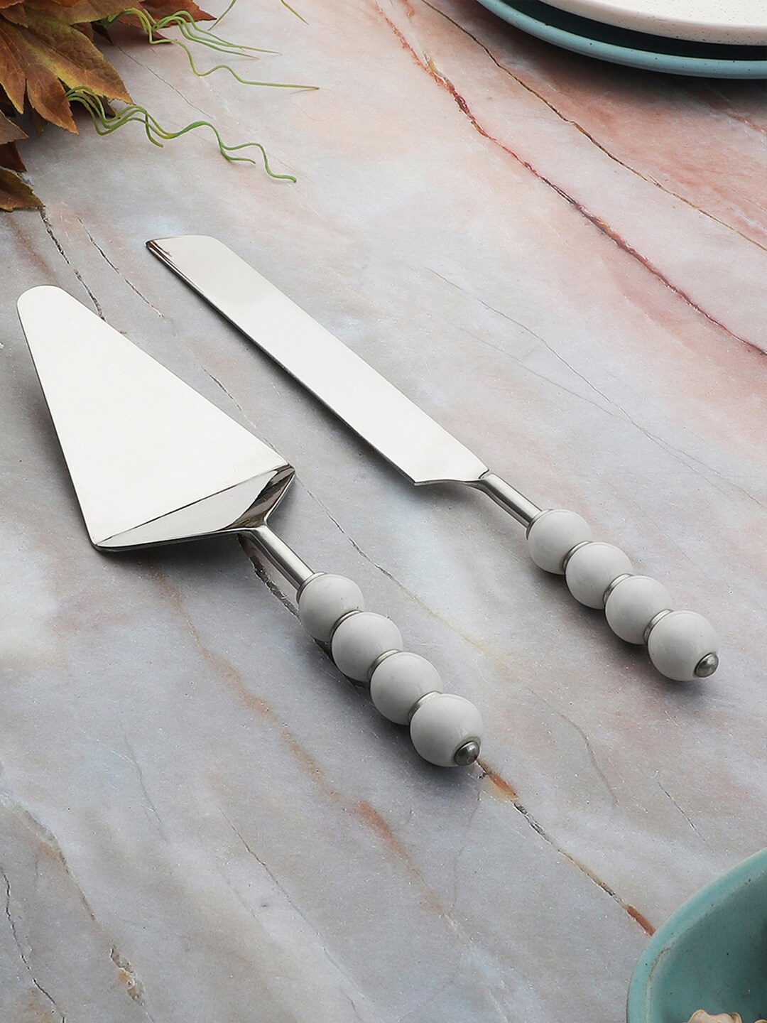 

VarEesha White Beads Stainless Steel Cake Server Set