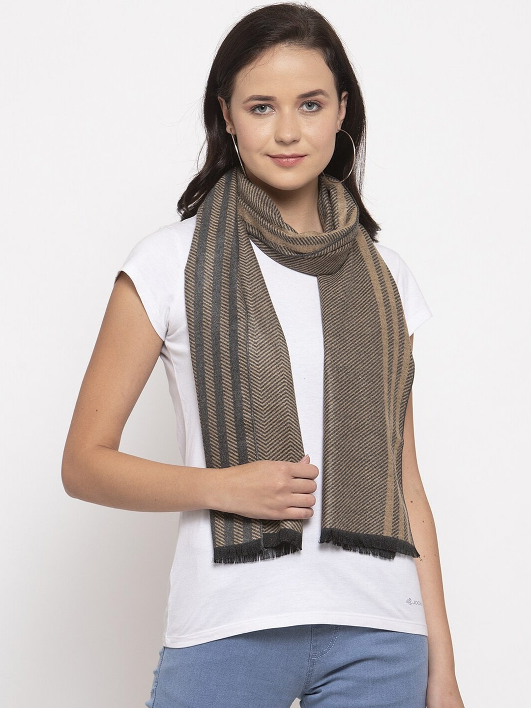 

Calvadoss Women Beige & Black Woven Design Stole
