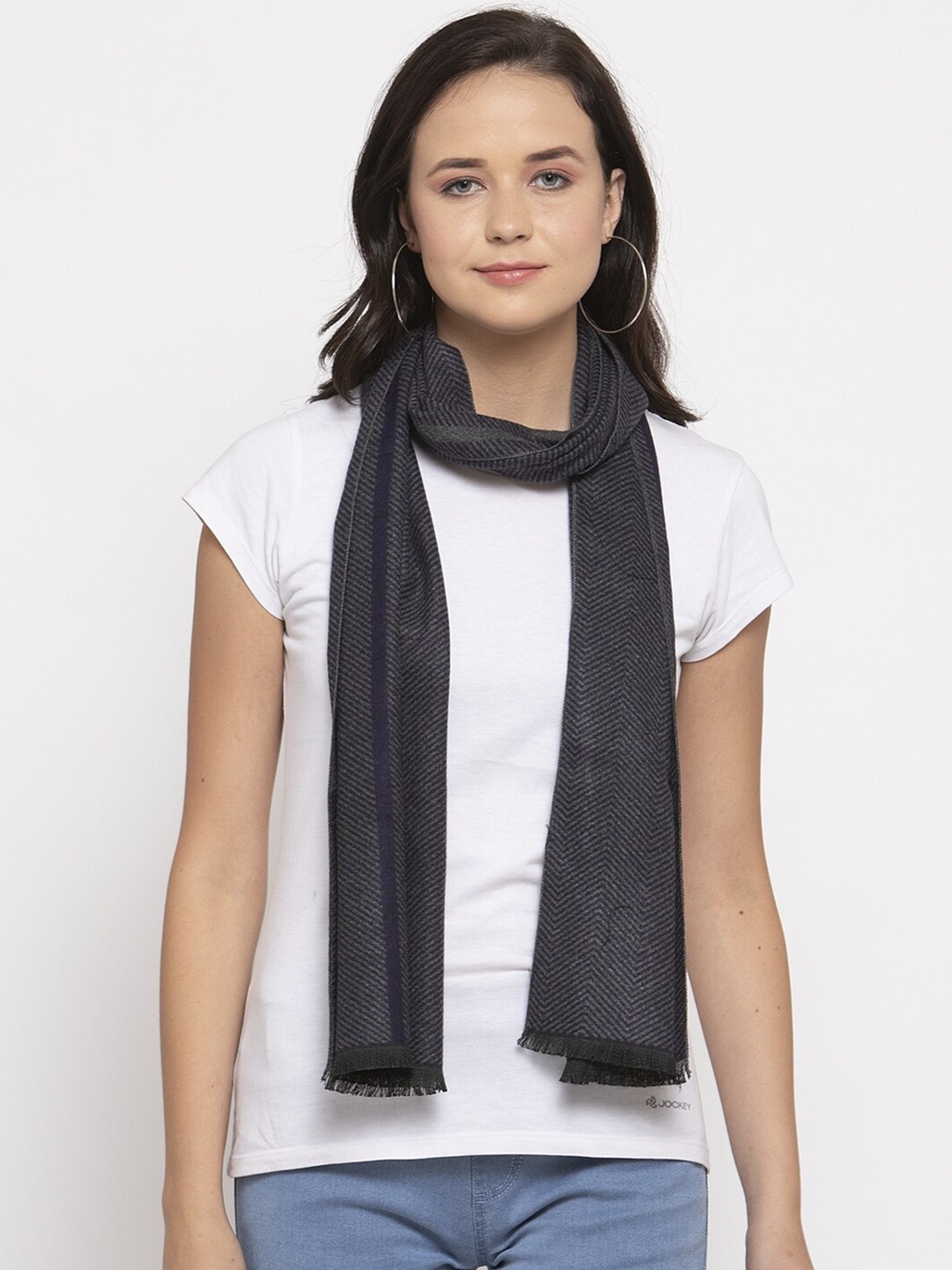 

Calvadoss Women Navy Blue & Grey Woven Design Stole