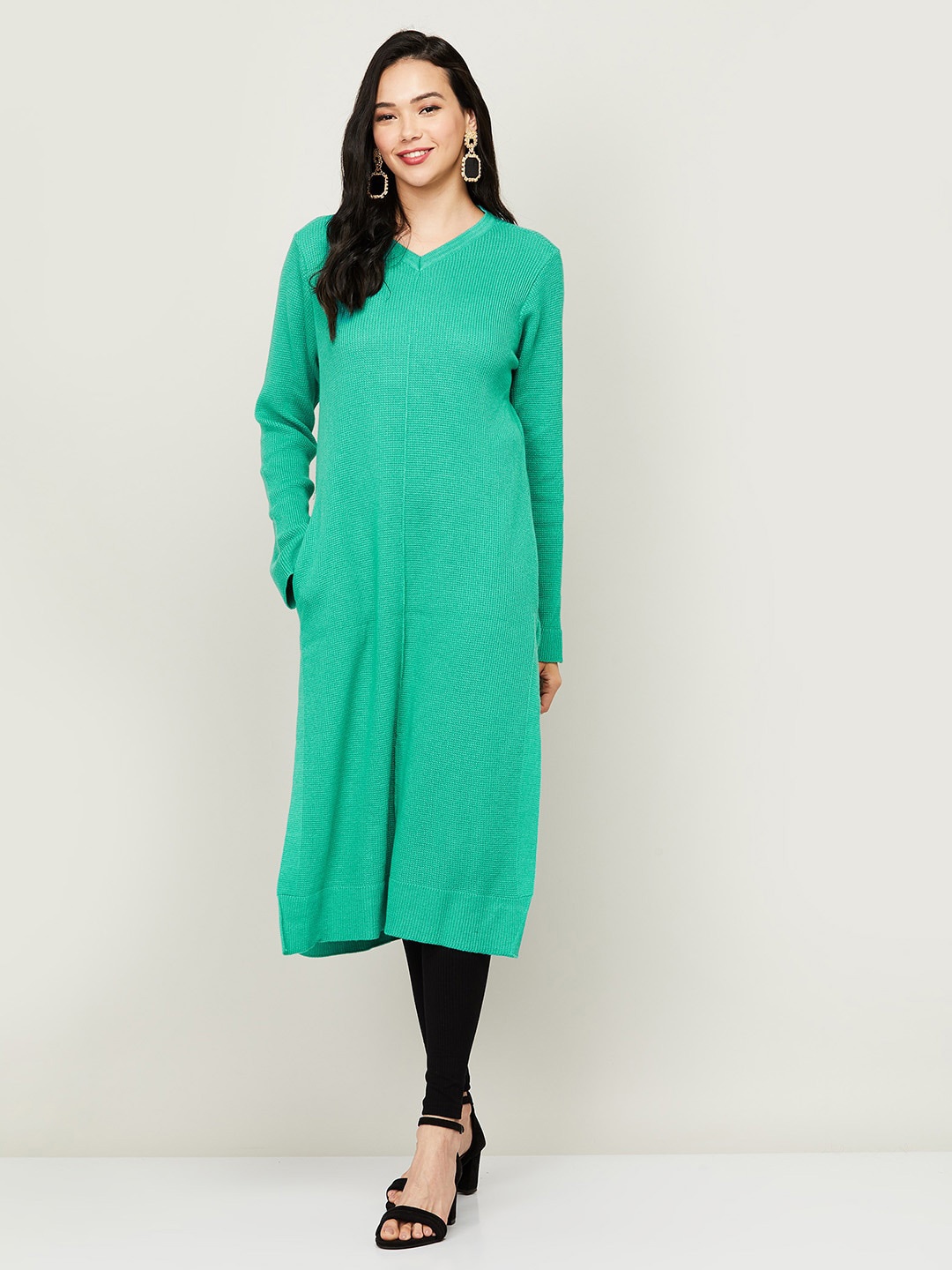 

Colour Me by Melange Women Green Solid Acrylic Tunic