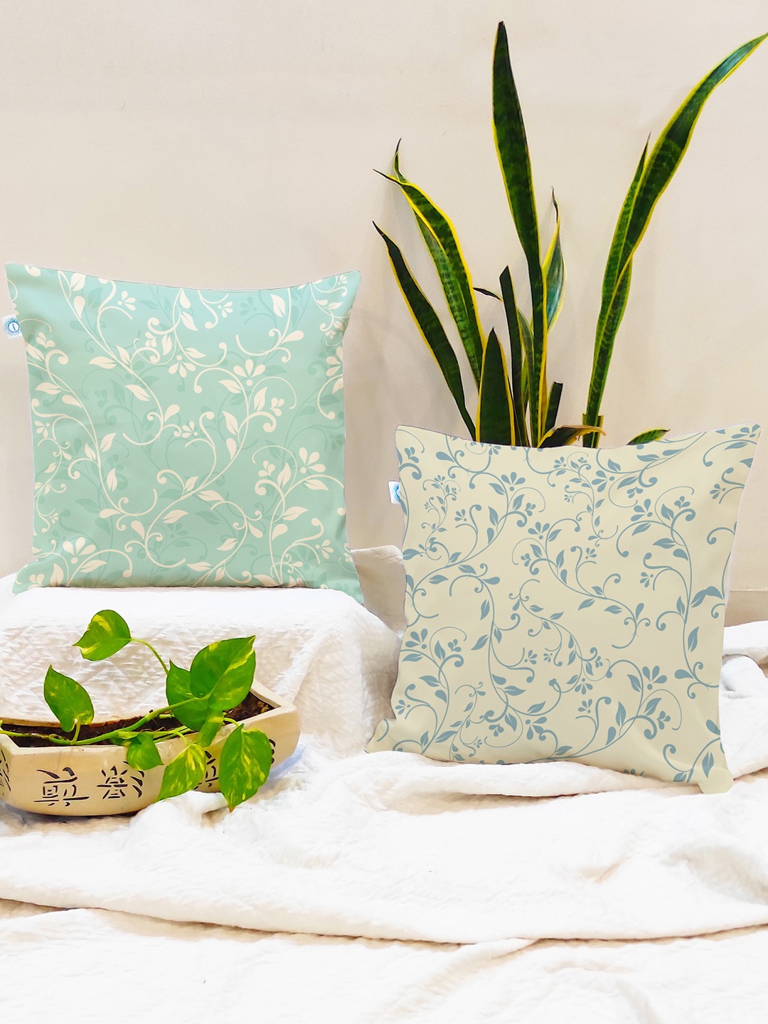 

STITCHNEST Green & White Set of 2 Floral Square Cushion Covers