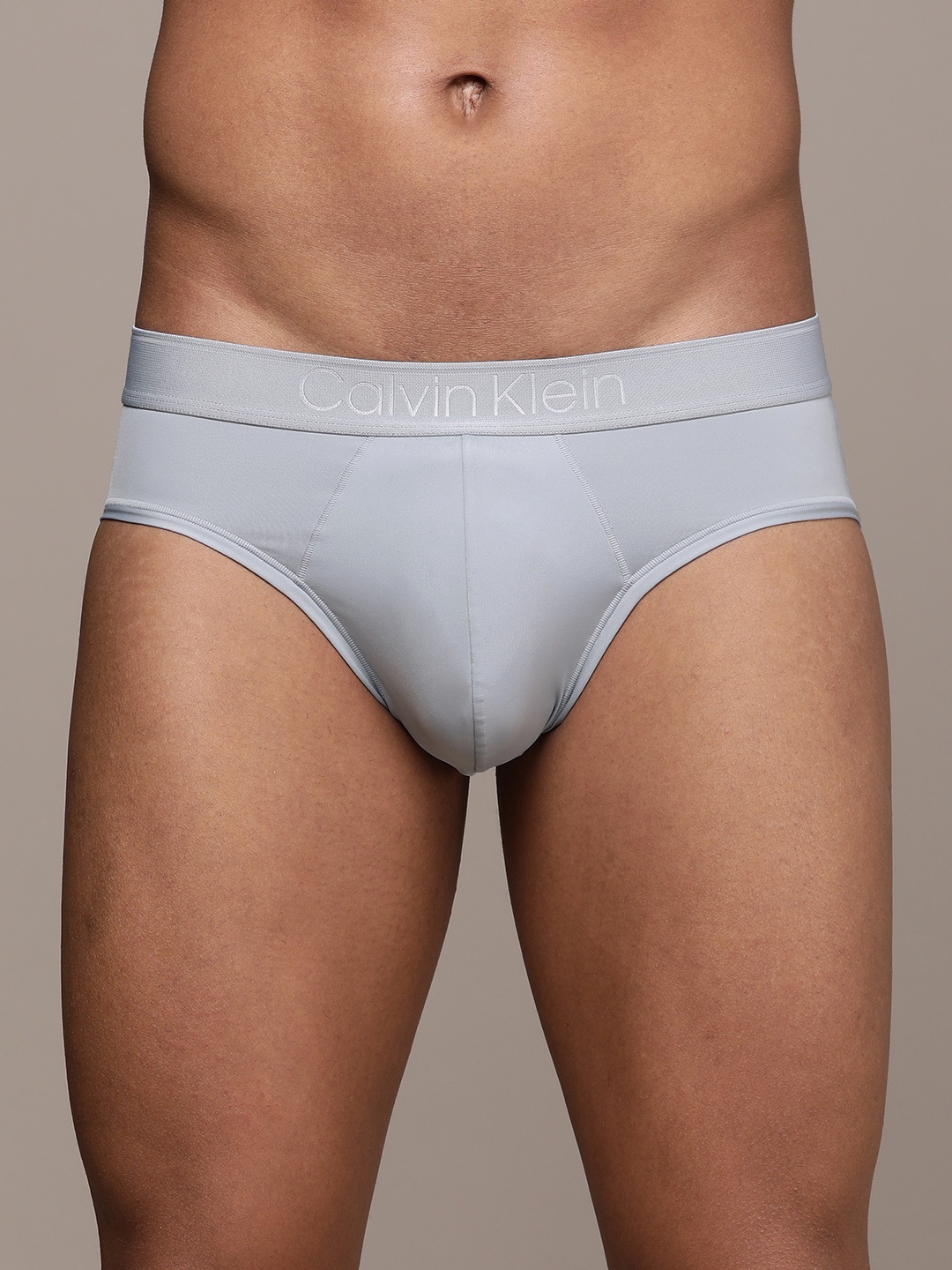 

Calvin Klein Underwear Men Blue Solid Hipster Briefs NB2906DBO
