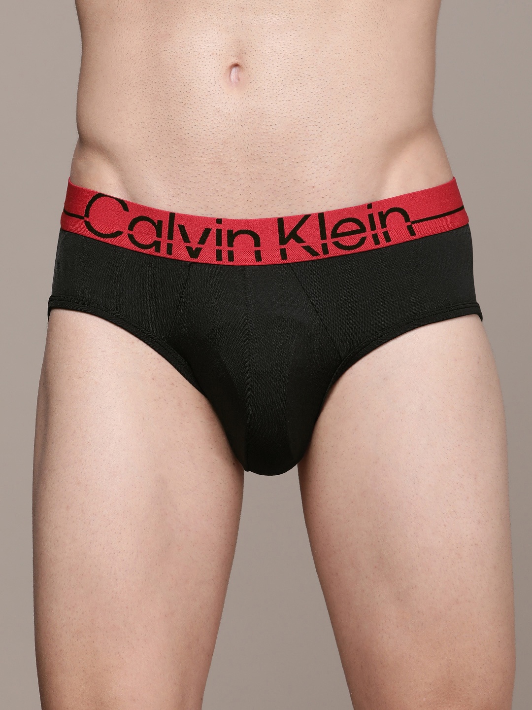 

Calvin Klein Underwear Men Black Solid Briefs- NB3033UB1