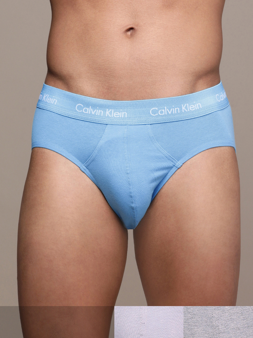 

Calvin Klein Underwear Men Pack of 3 Solid Hipster Briefs NB26131SV, Blue