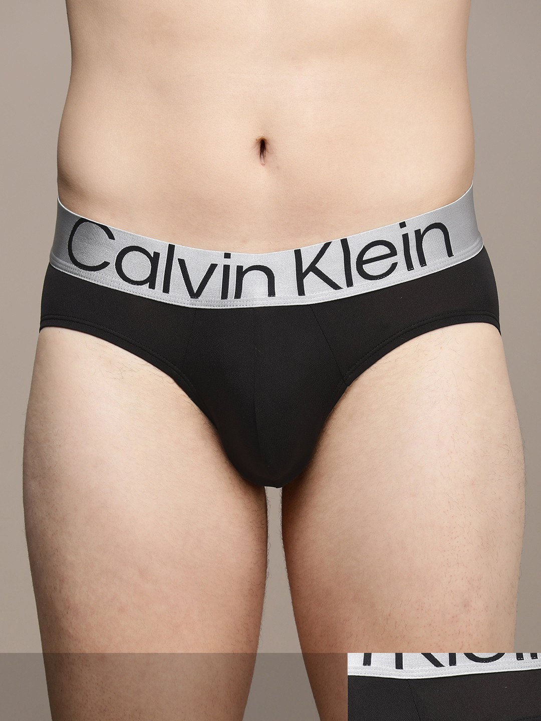 

Calvin Klein Underwear Men Pack of 3 Solid Hipster Briefs NB30737V1, Black