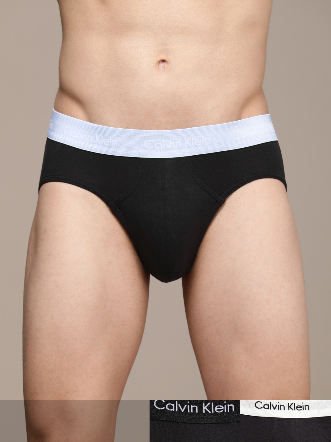 

Calvin Klein Underwear Men Pack of 3 Solid Briefs U26611UV, Black