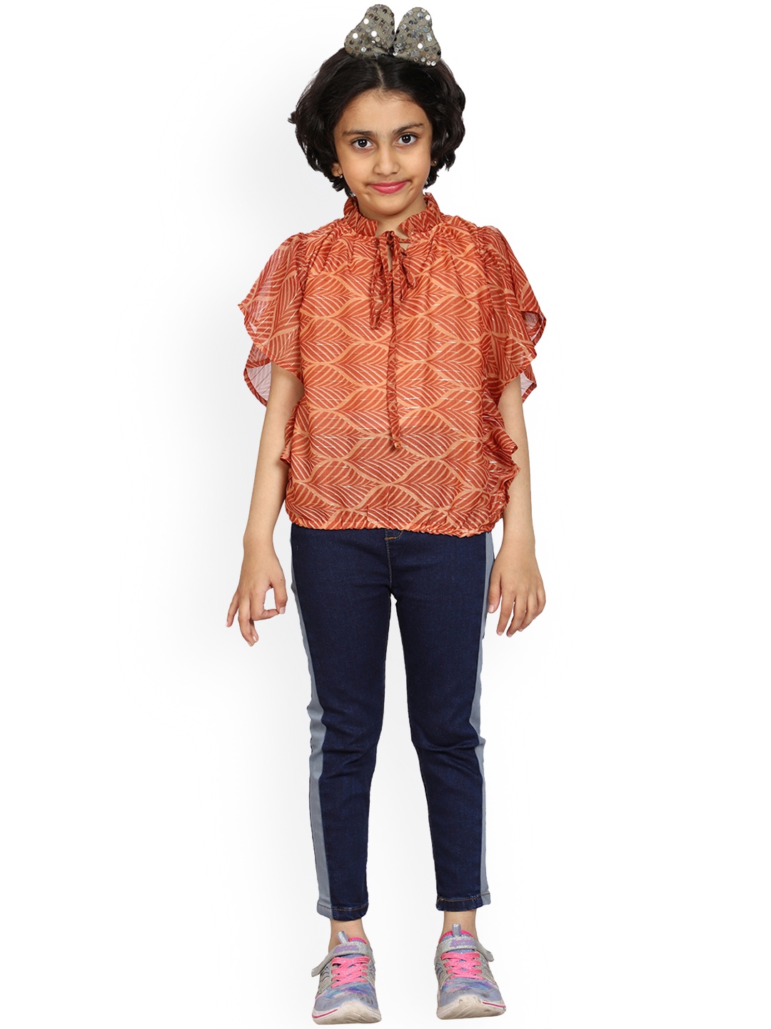 

KiddoPanti Brown Print Tie-Up Neck Georgette Top