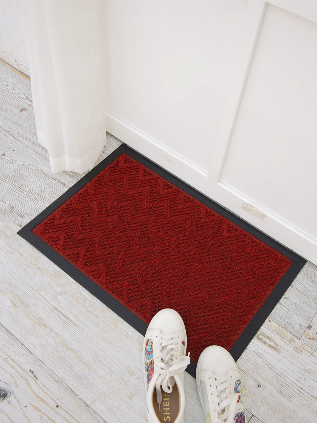 

Ariana Maroon Anti-Skid Outdoor Mat