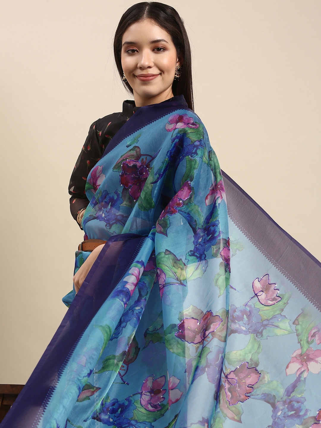 

Anouk Blue & Pink Floral Printed Sequinned & Thread Work Organza Belted Saree