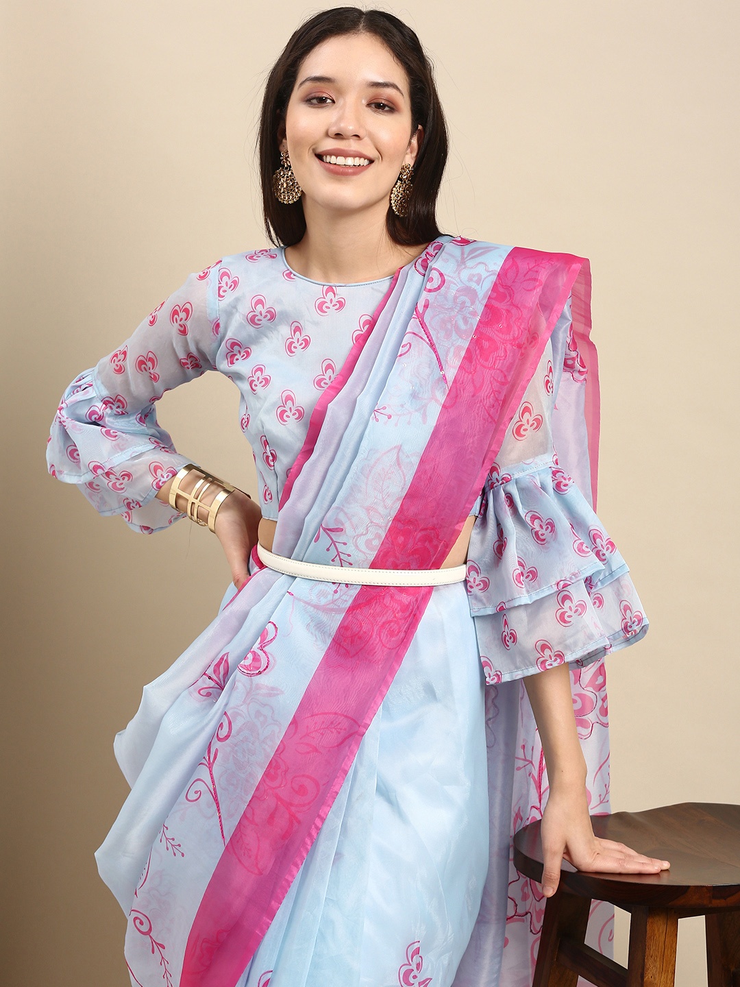 

Anouk Blue & Pink Floral Printed Sequinned & Thread Work Organza Belted Saree