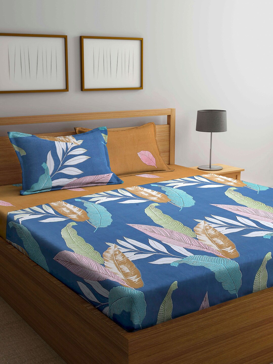 

Arrabi Blue & White Floral 300 TC Super King Bedsheet with 2 Pillow Covers