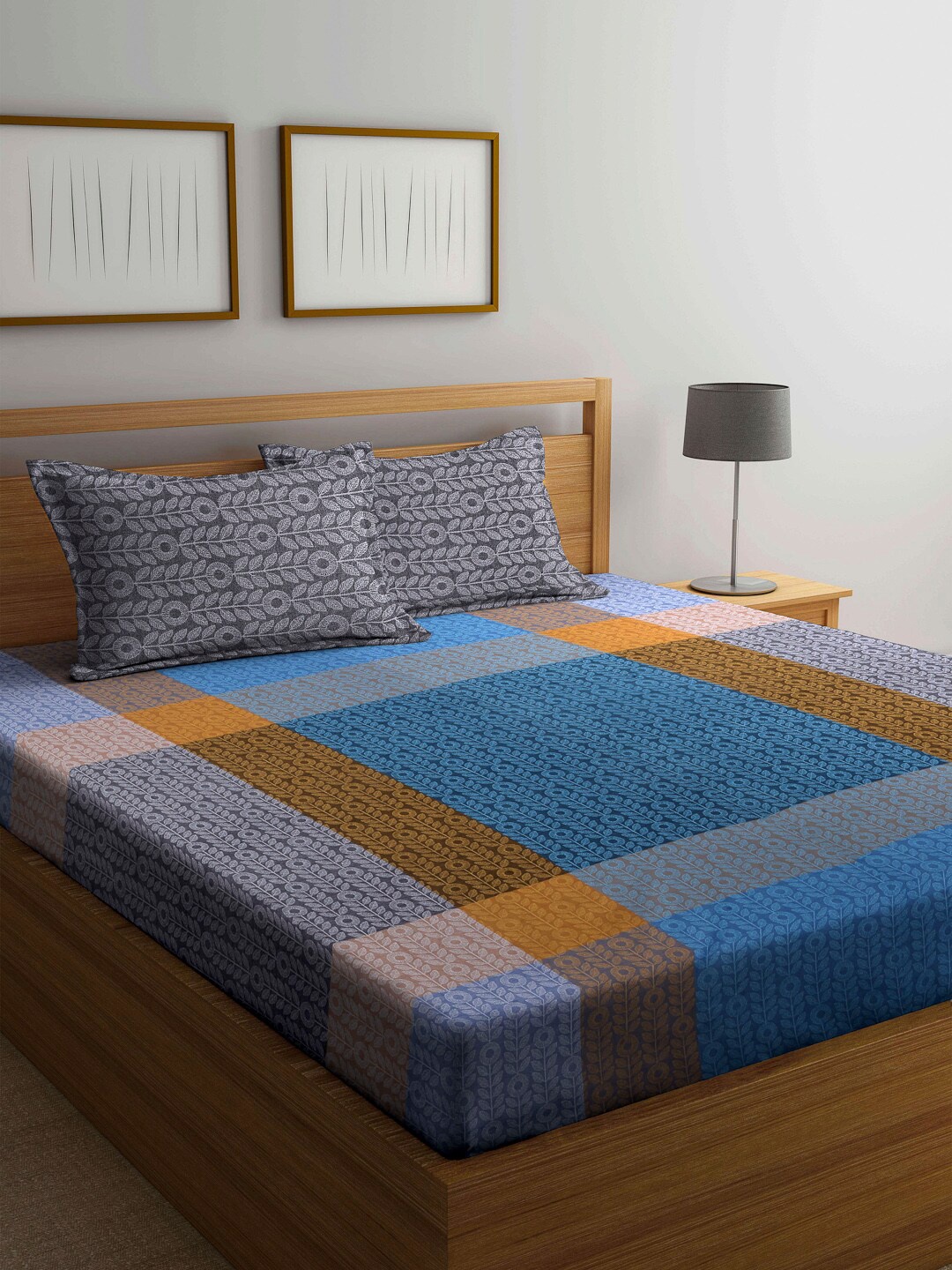 

Arrabi Blue & Grey Floral 300 TC Super King Bedsheet with 2 Pillow Covers