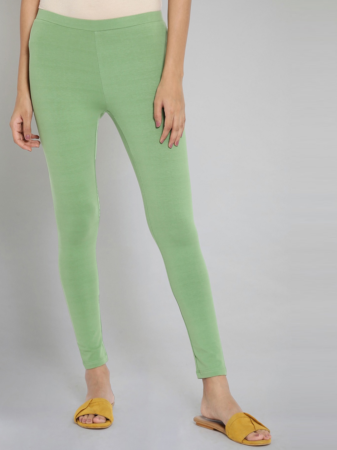 

W Green Solid Ankle Length Leggings