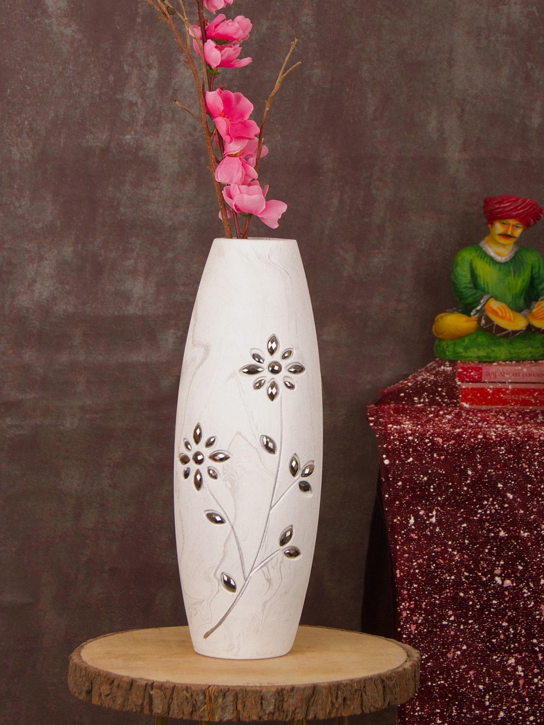 

TIED RIBBONS Off-White Decorative Wooden Flower Vase