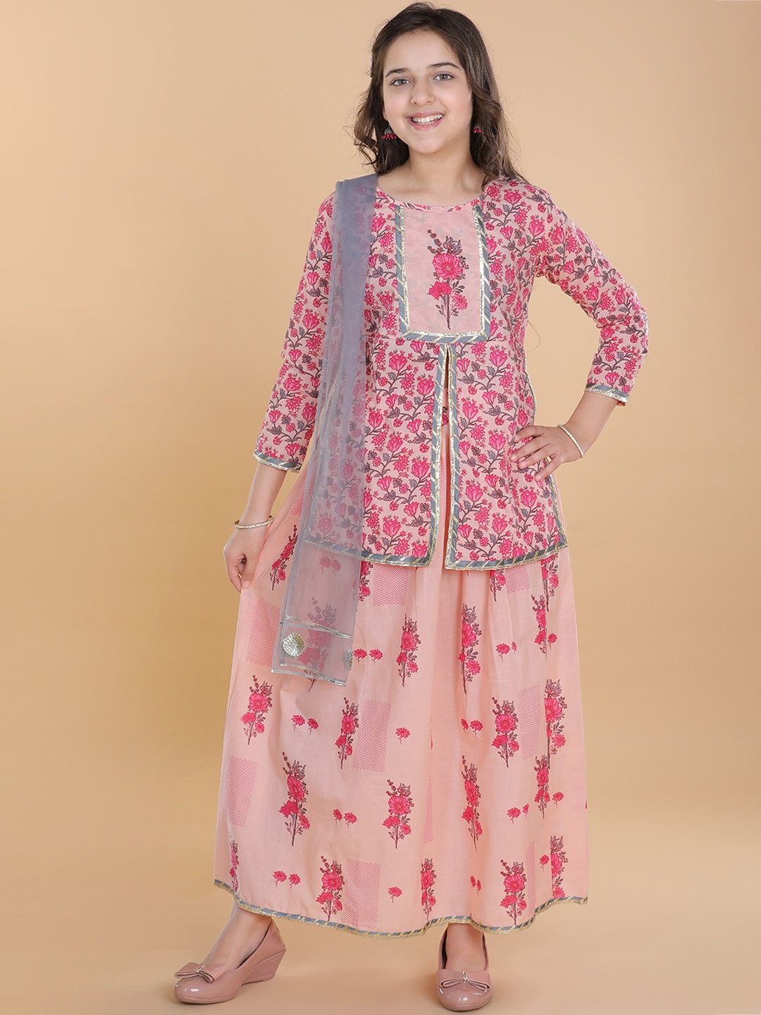 

ADIVA Girls Pink Printed Kurta with Lehenga & Dupatta