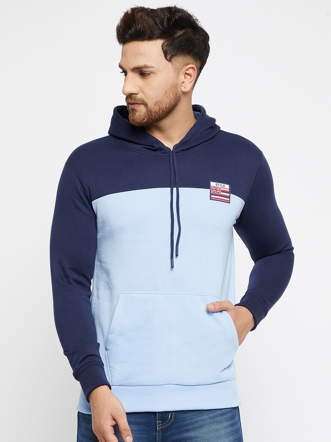 

THE MILLION CLUB Men Blue Colourblocked Sweatshirt
