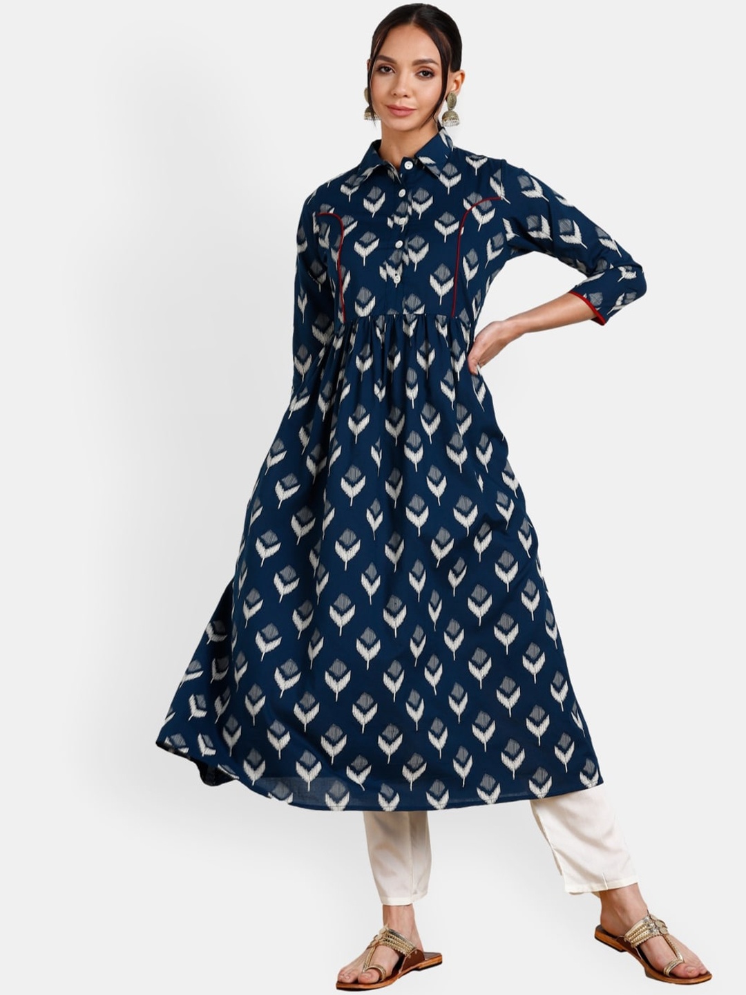 

VEDANA Women Navy Blue Ethnic Motifs Printed Anarkali Kurta