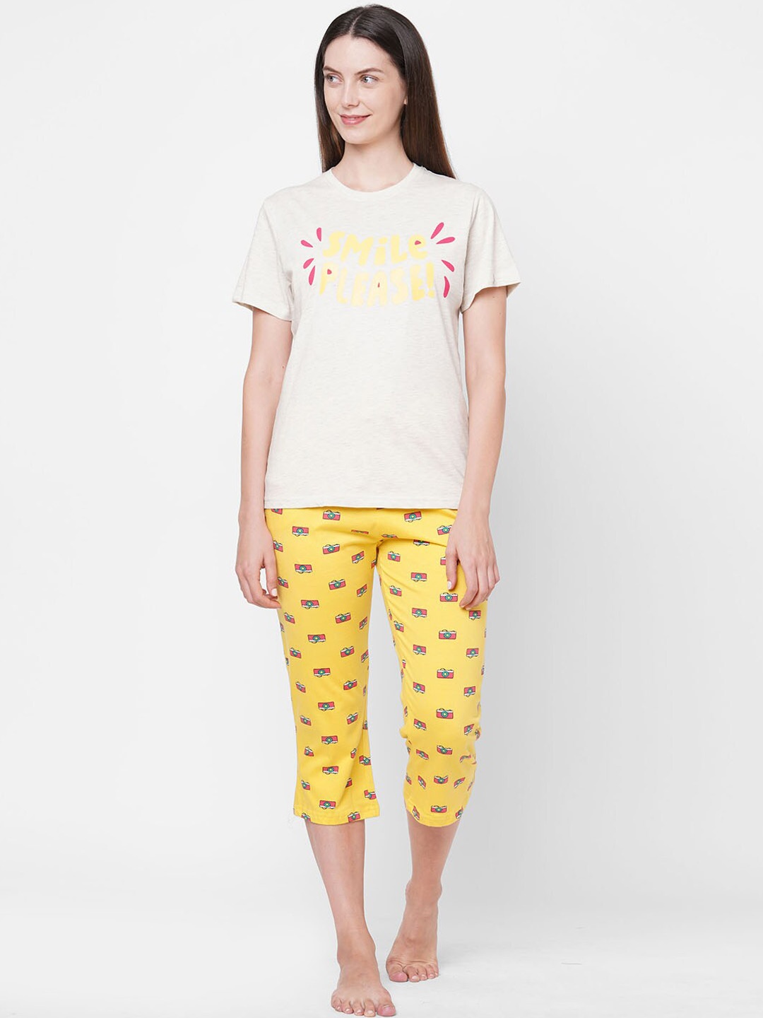 

evolove Women Yellow & White Printed Pure Cotton Night suit
