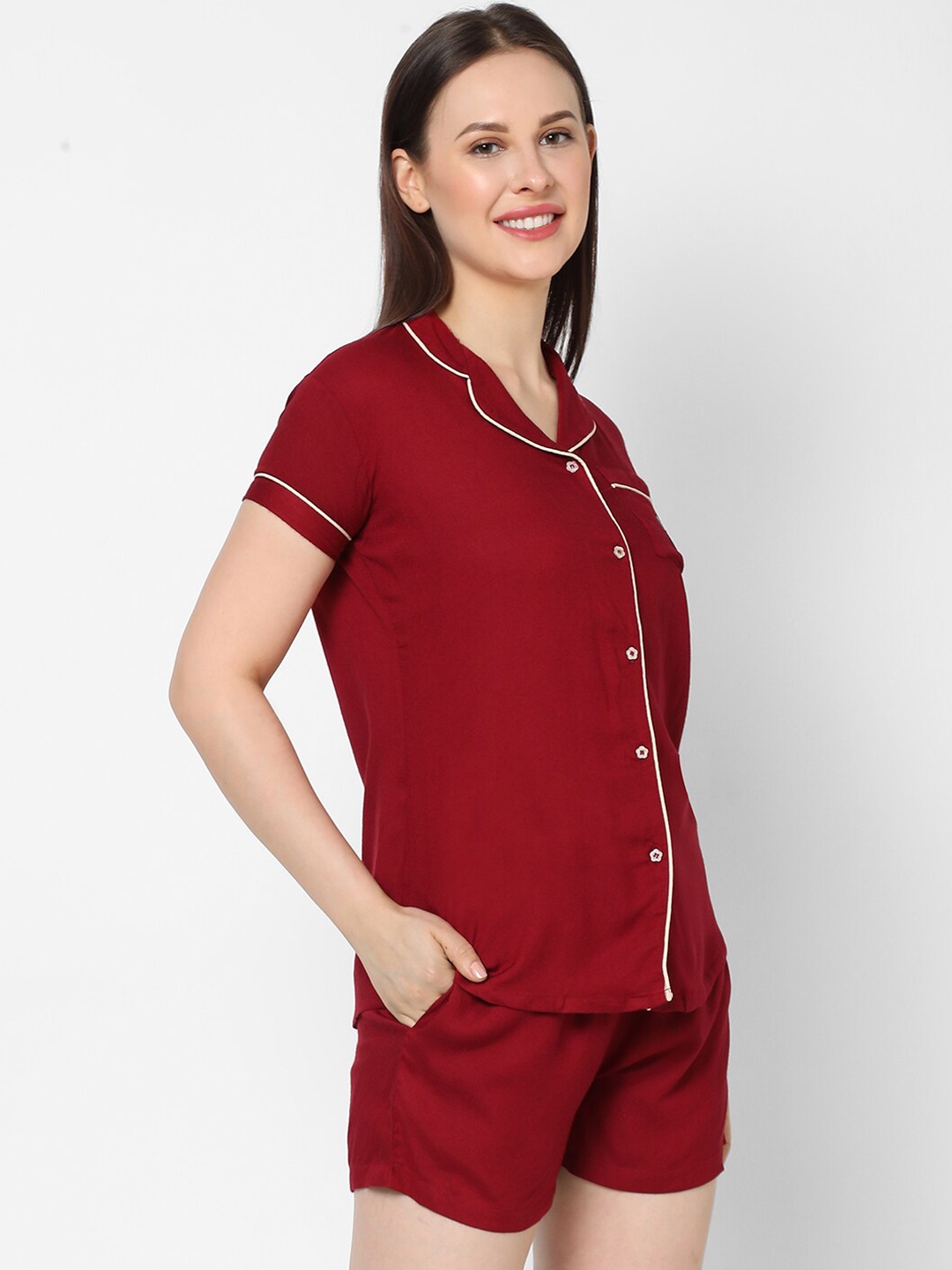 

evolove Women Maroon & White Night suit