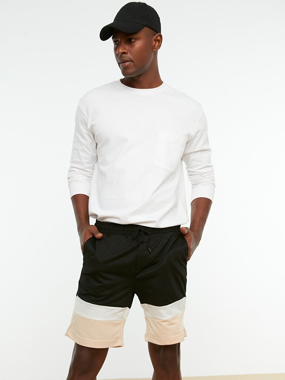 

Trendyol Men Black & Beige Colourblocked Cotton Shorts