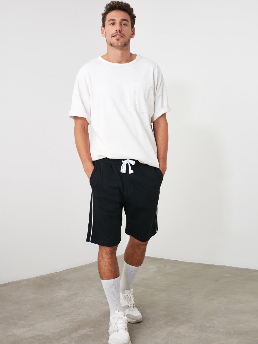 

Trendyol Men Black Solid Shorts