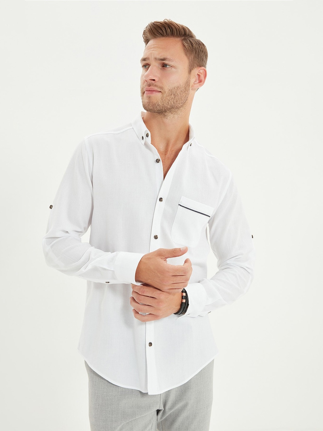 

Trendyol Men White Tailored Fit Solid Casual Shirt