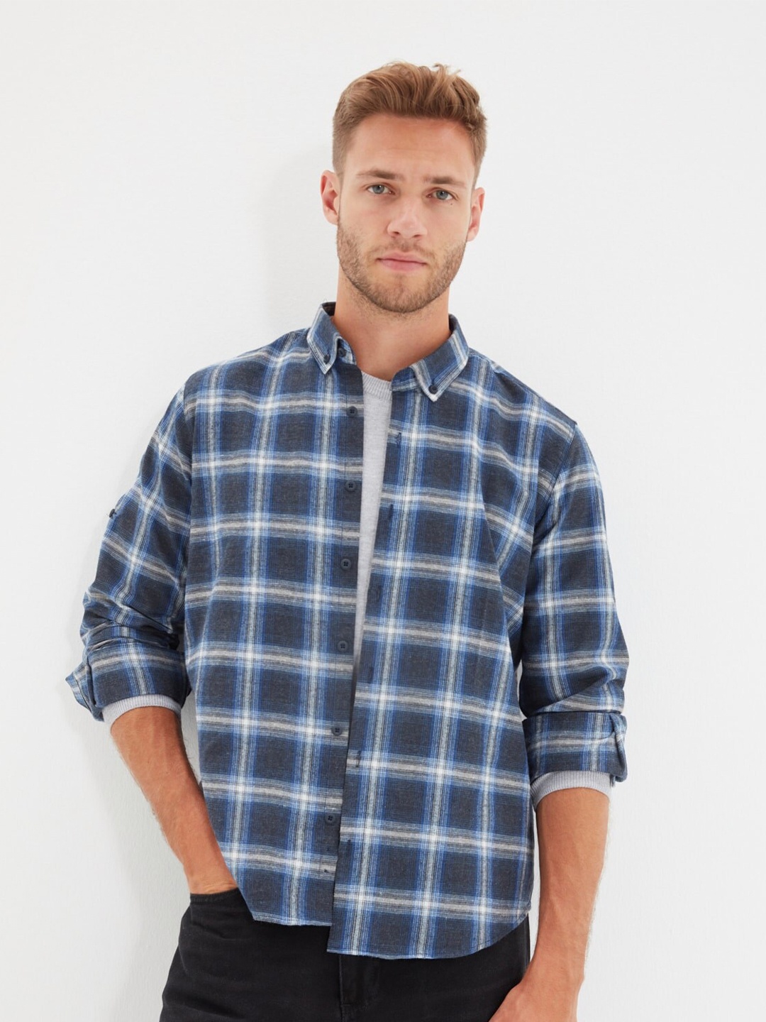 

Trendyol Men Blue & White Tartan Checked Cotton Casual Shirt