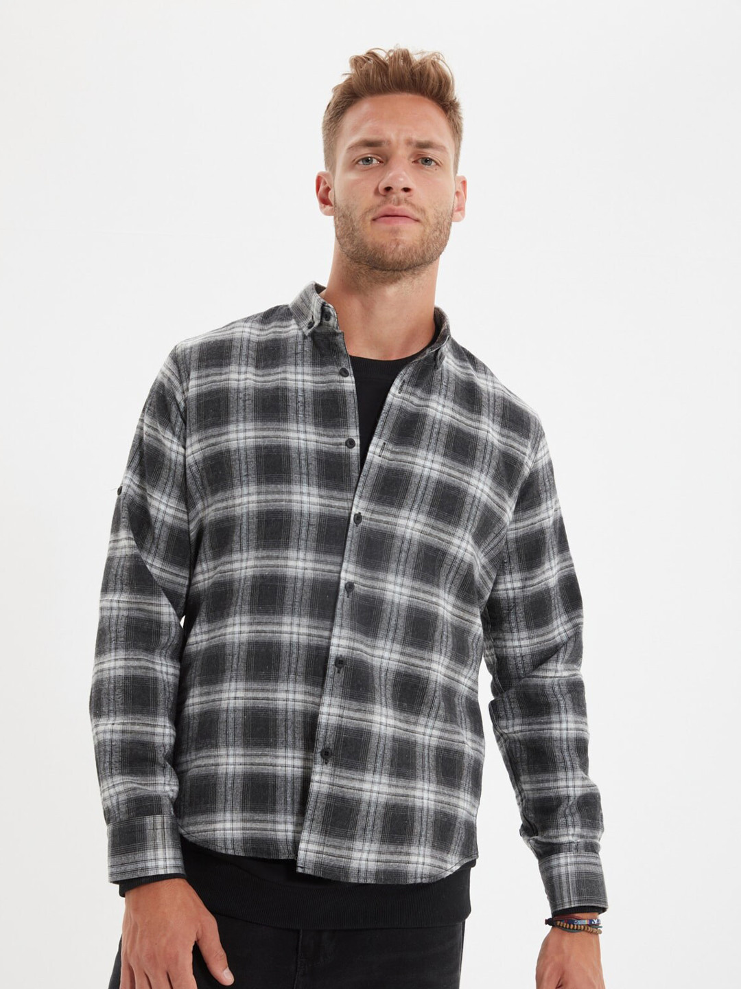 

Trendyol Men Black & White Tartan Checked Cotton Casual Shirt