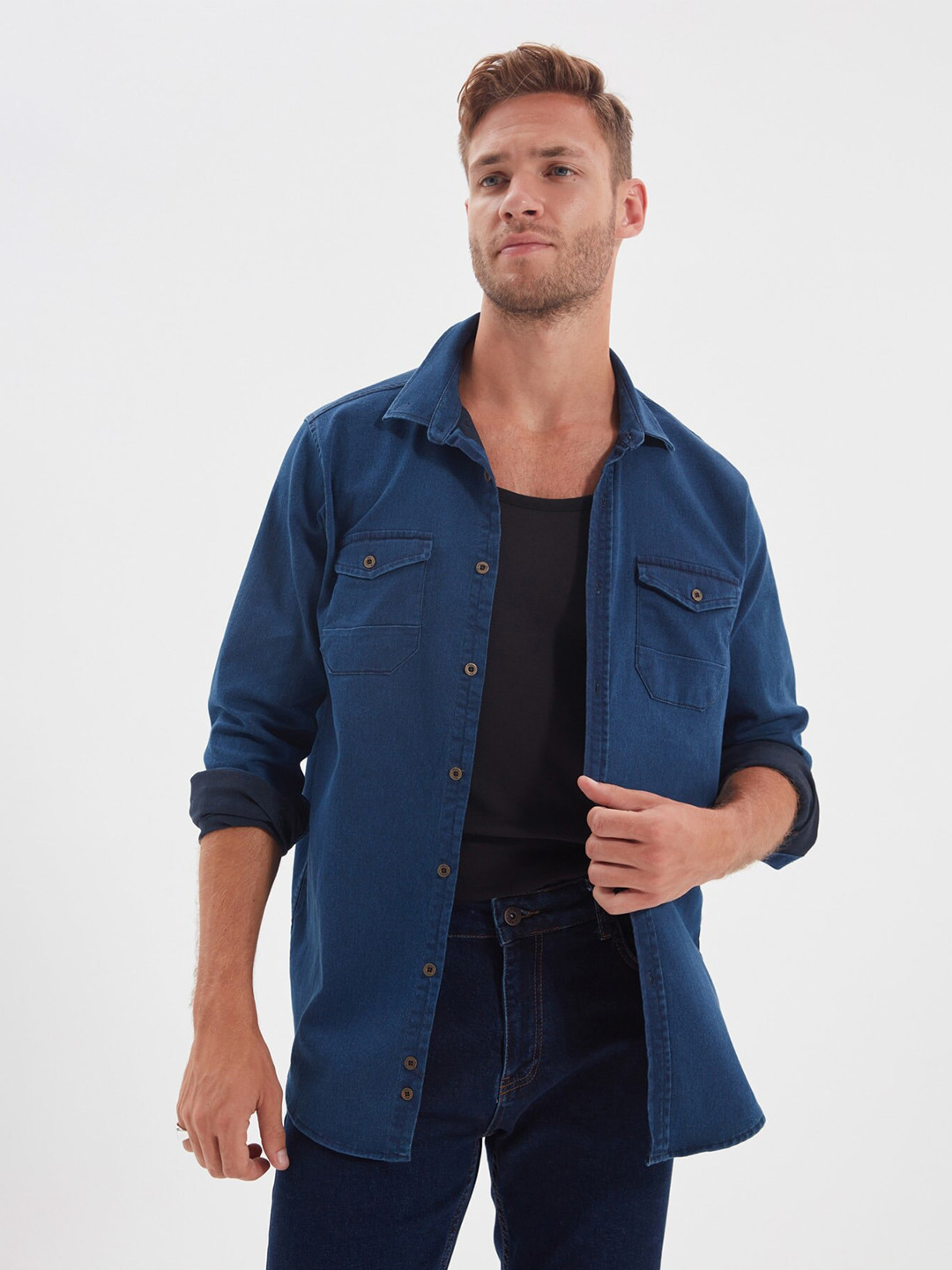 

Trendyol Men Blue Solid Cotton Casual Shirt