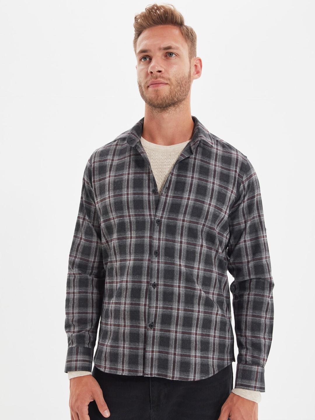 

Trendyol Men Charcoal Grey & White Tartan Checked Cotton Casual Shirt