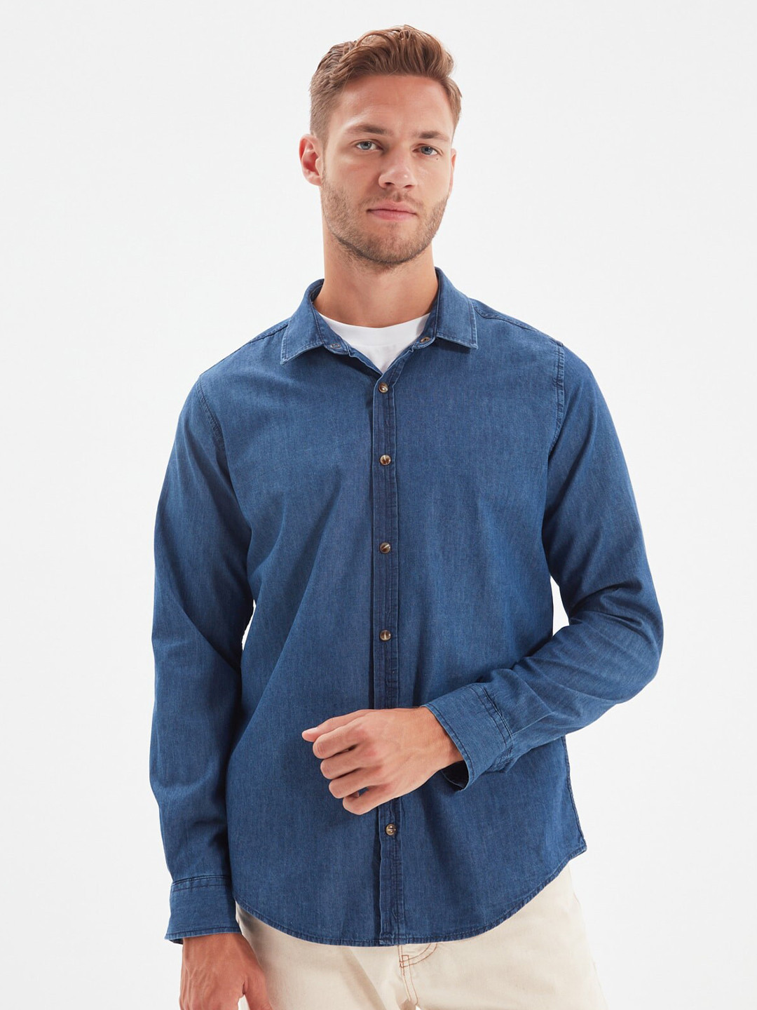 

Trendyol Men Blue Solid Cotton Denim Casual Shirt