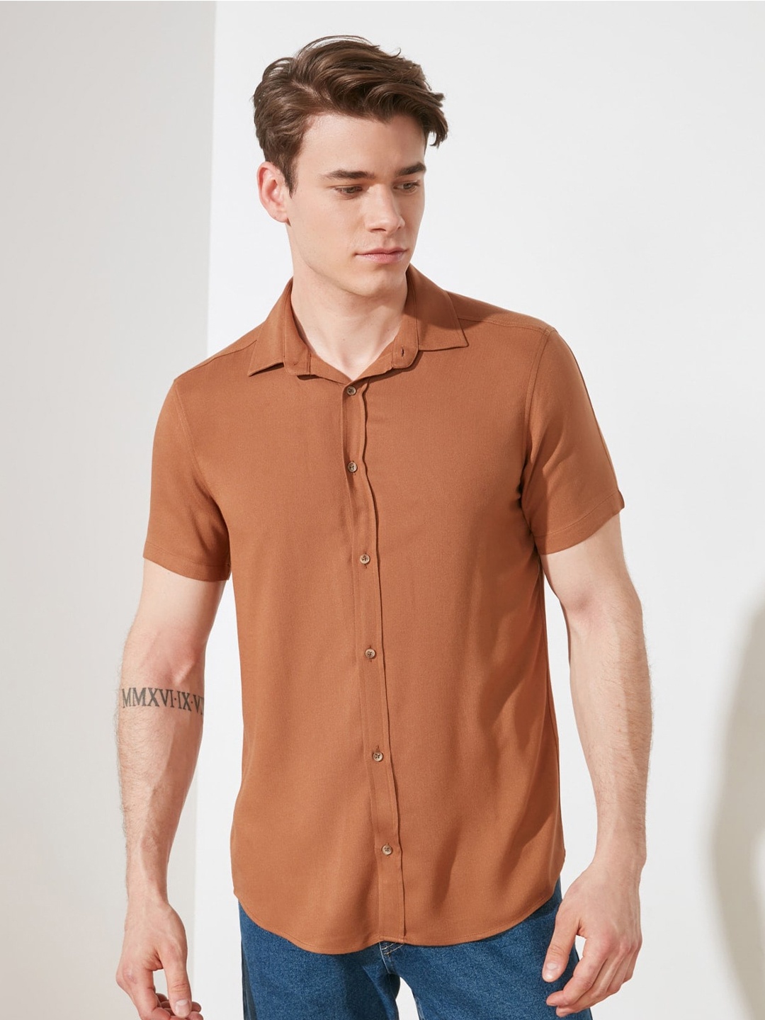 

Trendyol Men Brown Solid Casual Shirt