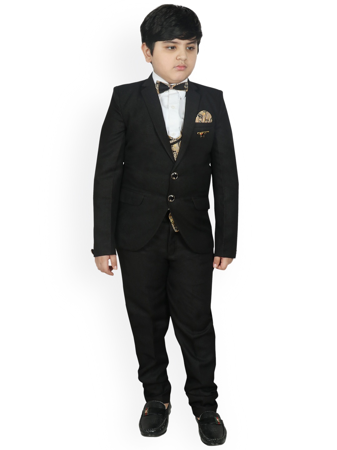 

SG YUVRAJ Boys Black Solid 5-Piece Single-Breasted Partywear Suit