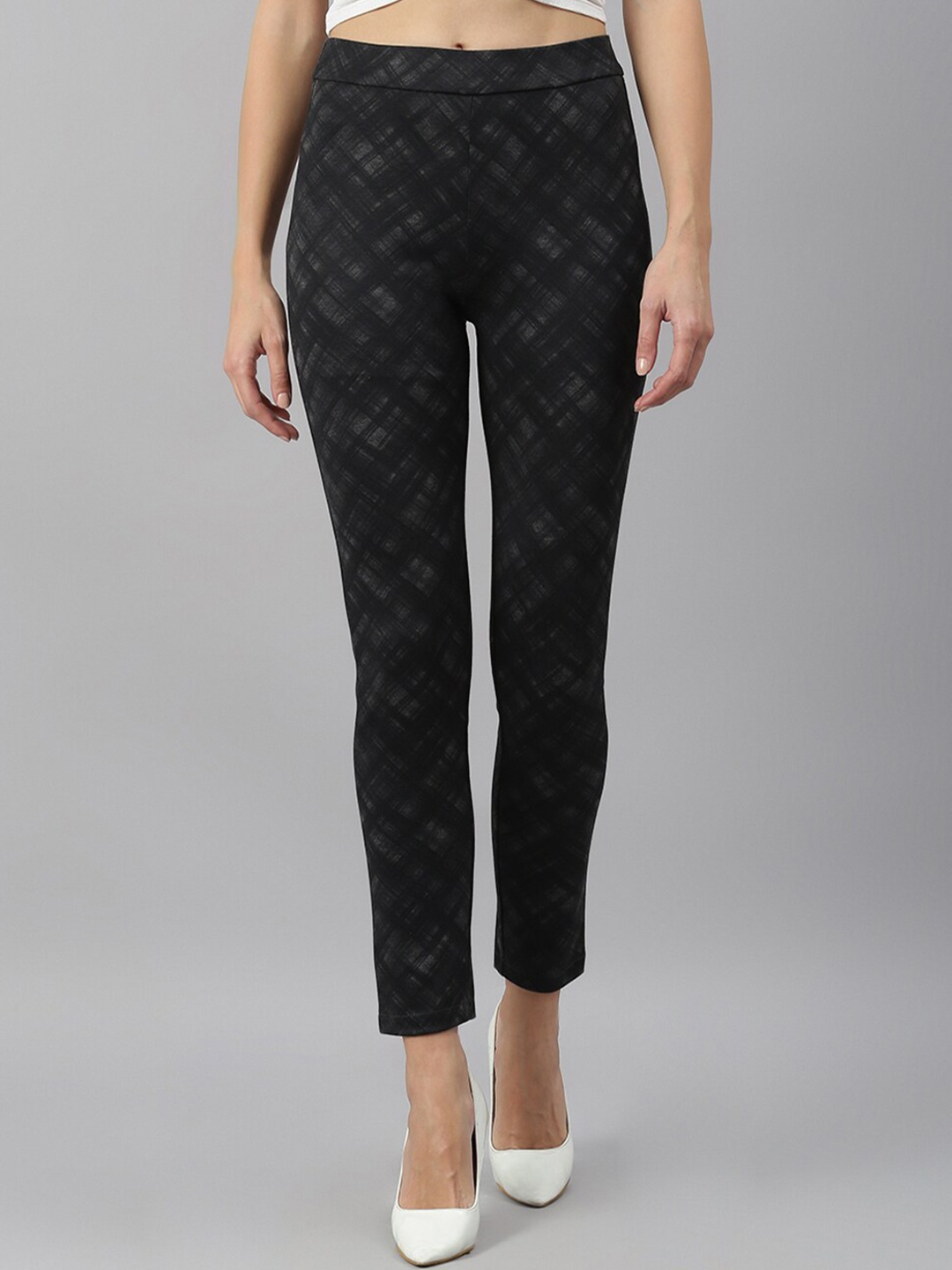 

Xpose Women Black & Grey Printed Slim-Fit Treggings